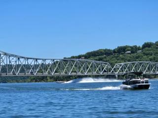 Swan's Getaway Lakeview Condo - Kimberling City - 0