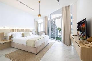 Panoramic! Burj Khalifa and Canal View! - 7