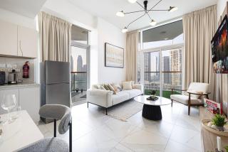 Panoramic! Burj Khalifa and Canal View! - 8