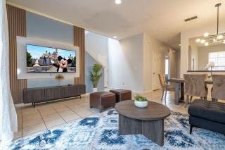 Cozy 4BR Regal Oaks close to Disney - 0