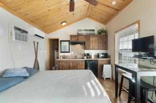 CrossTimbers Marina and Cottages - Sperry - 4