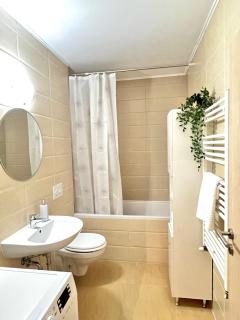 Mirandis Apartments - Comfort & Private Parking Near Coresi Mall - Braşov - 7