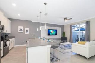 Gorgeous Storey Lake 4BR - 4