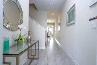 Gorgeous Home with pool and lake view - 5