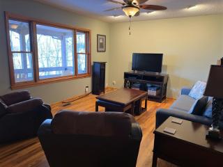 Cozy 5BR Cabin Retreat w Great Views & FirePit - Banner Elk - 8