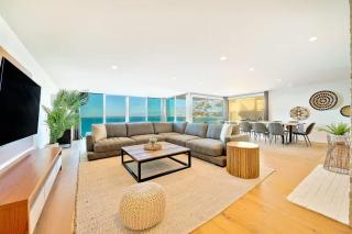 Cliffside Haven Where Ocean Meets Sky - San Diego - 8