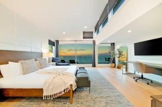 Cliffside Haven Where Ocean Meets Sky - San Diego - 7