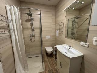 Modern, comfortable apartments near the metro - Prague - 5