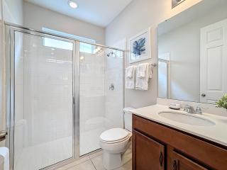 Relaxing, Stylish Home with Pool & Spa in Solara Resort - Kissimmee - 3