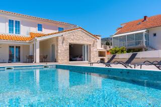Villa Bohemica with Private Heated Pool - 3