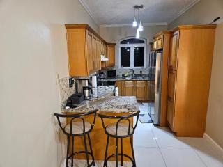 Ramzie's Place - Kingston - 5