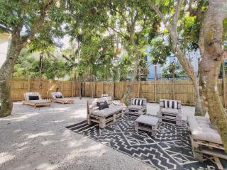 Casa Eden - Half mile to Lauderdale Marine Center - 4 bedrooms - 2 bathrooms - 4