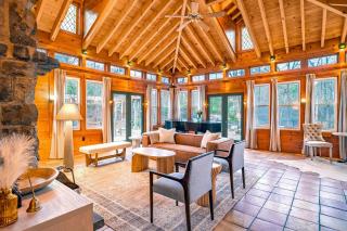 Poconos Mansion with Pool Hot Tub and Sauna Tennis and Lake - 1