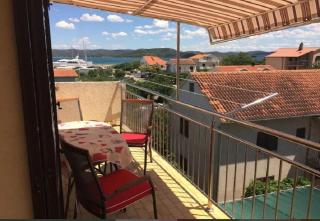 Apartments Ognjen - Betina - 1