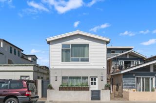 Luxury Beach House with Bay Views, BBQ & Rooftop - Newport Beach - 8