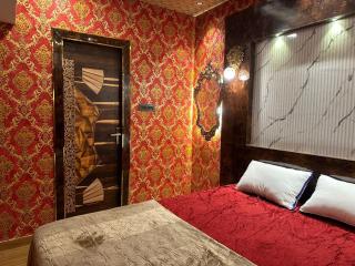 Royal Eden Kingdom Luxury Royal Home Stay - Chennai - 5