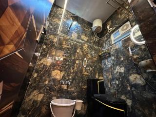 Royal Eden Kingdom Luxury Royal Home Stay - Chennai - 3