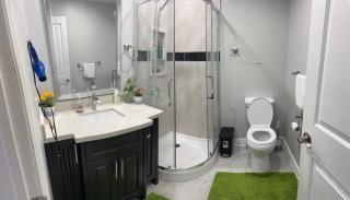 F3 Spacious room with 2 queen beds and TV - Mississauga - 3