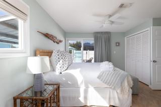 Shells Family Beach House Coastal Retreat with Private Pool Golf Cart & Steps to the Beach - Panama City Beach - 8