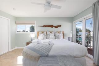 Shells Family Beach House Coastal Retreat with Private Pool Golf Cart & Steps to the Beach - Panama City Beach - 7