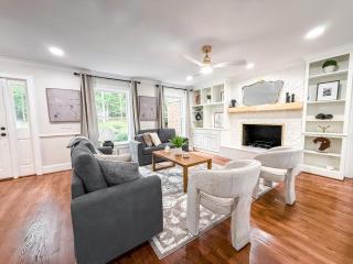 Beautiful Estate in 4 acres of land in Chapel Hill - 8