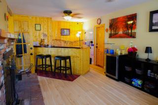 Sleepy Hollow Cabins and Hotel - 6