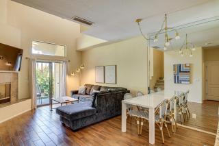 Patio and Pool Access Chic Scottsdale Townhome - Scottsdale - 4