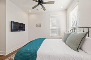 Swamp House Luxury Amenities Chic New 65 inch TV - 8