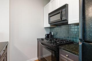 Yaletown Gem Located in the Heart of Downtown Vancouver - 3