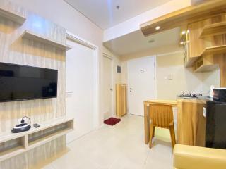 Nice and Cozy 2BR Apartment at Parahyangan Residence By Travelio - 1