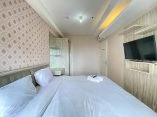 Nice and Cozy 2BR Apartment at Parahyangan Residence By Travelio - 7