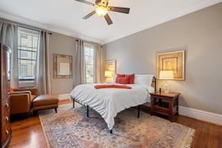 Top Of York Rooftop Patio 3 Bathrooms Movie Room-3-4 - 7