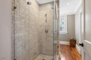 Top Of York Rooftop Patio 3 Bathrooms Movie Room-3-4 - 6