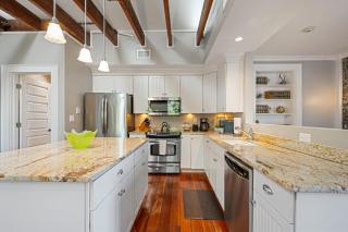 Penthouse! Rooftop Deck Movie Room Walkable-4 - 5