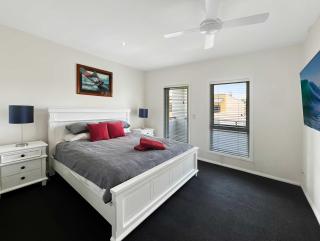 Heart of the Village - Walk to the Waters Edge - Shellharbour - 2