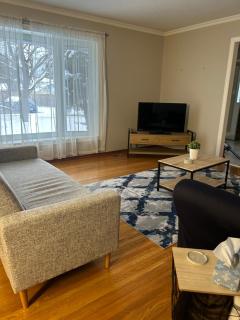 Cheerful 4 bedroom with sunroom - 7