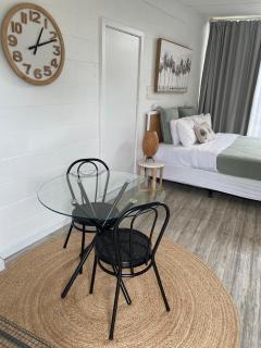 Peninsula Beach Motel - Rosebud - 5