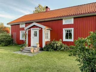 19Th Century House With Antiques In Rural Setting - Sandared - 0