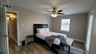 Lakeview New Orleans Townhome w King Bed & Game room - 2