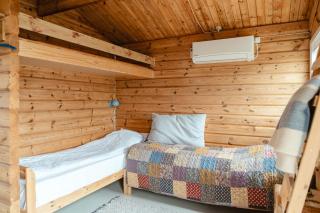 A Small Wooden Hut In A Large Community - Ulfborg - 3