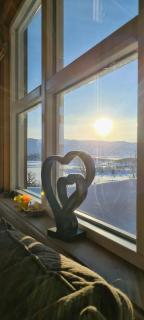 Cozy Cabin With A Beautiful View - - 3