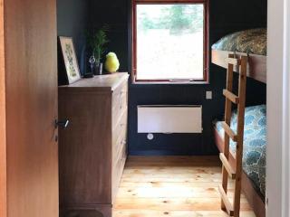 Retro Skovhus Med Moderne Tvist Omgivet Af Træer - Vejby - 5