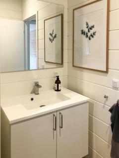 Elegant New Cottage On Quiet Woodland Site - Nykøbing Sjælland - 2