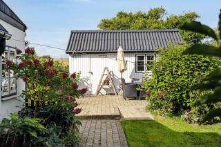 Timber-Framed With Bright And Idyllic Garden - Juelsminde - 6