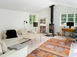 Charming Småland Holiday Home Near Lake Mien - Urshult - 8