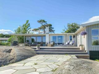 Charming Holiday Home By Sea Near Stavern - Stavern - 1