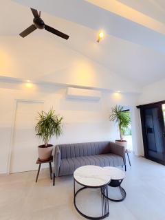 Spacious oasis of light and nature beach villa - 2