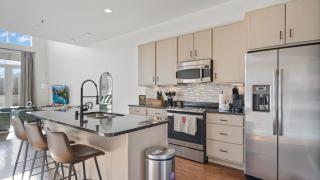 Chic Modern Condo in the Vibrant NuLu District - 9