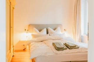 Modern Holiday Home With Charm And Swimming Pond - Wiefelstede - 0
