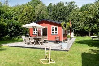 Romantic Cottage Amidst Tall Woodland Trees - Rørvig - 2